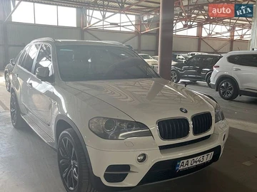 Авто BMW X5 2010 № 8945008