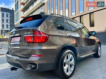 Авто BMW X5 2011 № 8945096