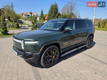 Авто Rivian R1S 2023 № 8945212