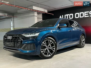 Авто Audi Q8 2021 № 8945214