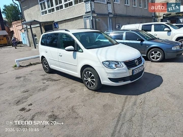 Авто Volkswagen Touran 2010 № 8945465