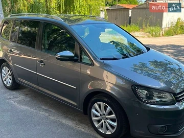 Авто Volkswagen Touran 2010 № 8945574