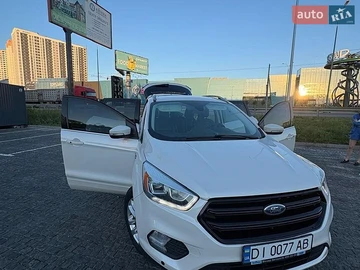 Авто Ford Escape 2017 № 8945704