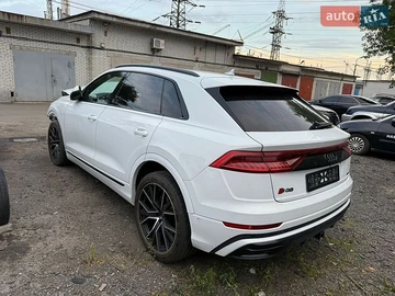 Авто Audi Q8 2020 № 8945913