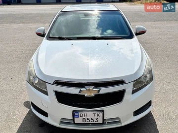 Авто Chevrolet Cruze 2011 № 8946211