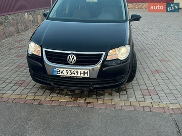 Авто Volkswagen Touran 2007 № 8946316