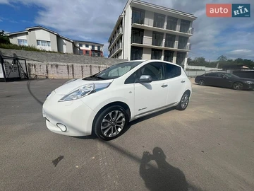 Авто Nissan Leaf 2013 № 8946345