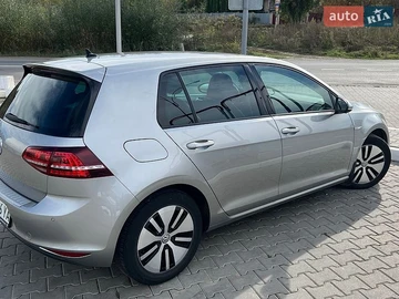 Авто Volkswagen E-Golf 2015 № 8946437