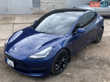Авто Tesla Model 3 2019 № 8946725