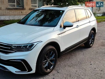 Авто Volkswagen Tiguan Allspace 2023 № 8946727