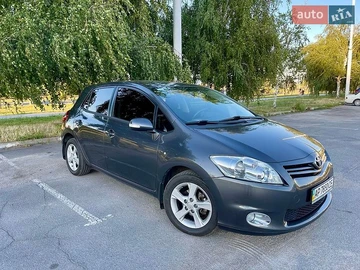 Авто Toyota Auris 2012 № 8947179