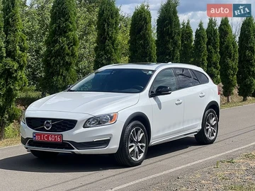Авто Volvo V60 Cross Country 2017 № 8947185
