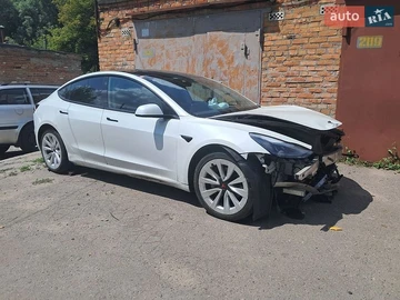 Авто Tesla Model 3 2021 № 8947796