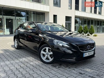 Авто Volvo V40 2015 № 8948157