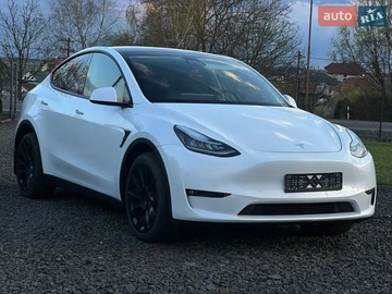 Авто Tesla Model Y 2023 № 8948336