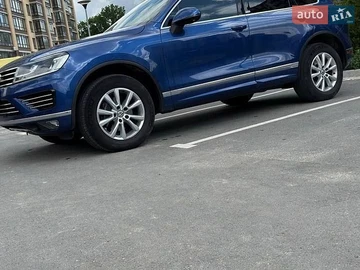 Авто Volkswagen Touareg 2017 № 8948339