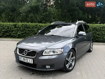 Авто Volvo V50 2012 № 8948640