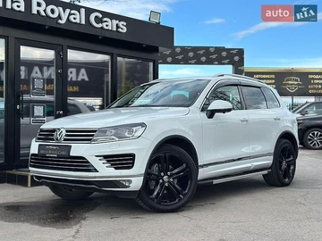 Авто Volkswagen Touareg 2017 № 8948951
