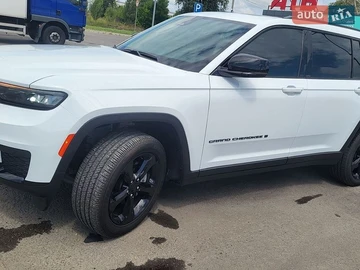 Авто Jeep Grand Cherokee 2024 № 8949053