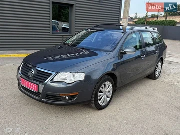 Авто Volkswagen Passat 2010 № 8949347
