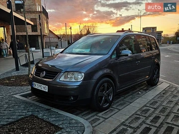 Авто Volkswagen Touran 2003 № 8949881