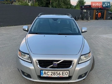 Авто Volvo V50 2009 № 8950031