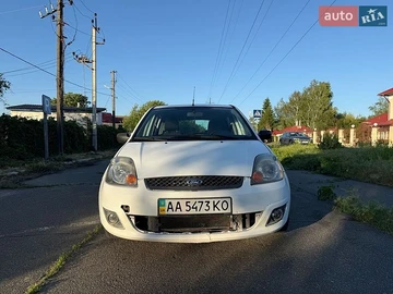 Авто Ford Fiesta 2007 № 8950139