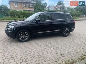Авто Volkswagen Tiguan 2018 № 8950428