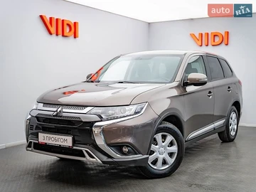 Авто Mitsubishi Outlander 2020 № 8950431