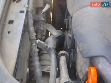Авто Volkswagen Touareg 2007 № 8950488