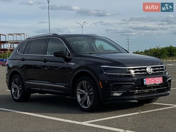 Авто Volkswagen Tiguan 2019 № 8950711