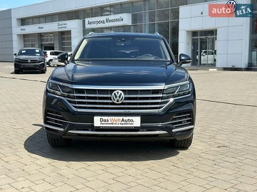 Авто Volkswagen Touareg 2018 № 8951198