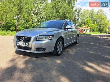 Авто Volvo V50 2010 № 8951439