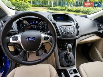 Авто Ford Escape 2016 № 8951545