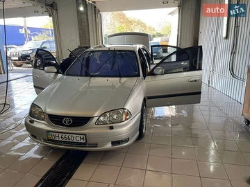 Авто Toyota Avensis 2000 № 8951952
