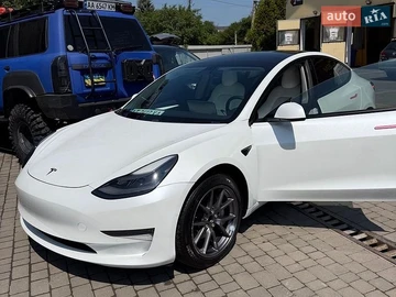 Авто Tesla Model 3 2021 № 8952232