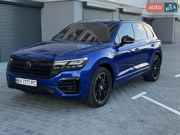 Авто Volkswagen Touareg 2022 № 8952451