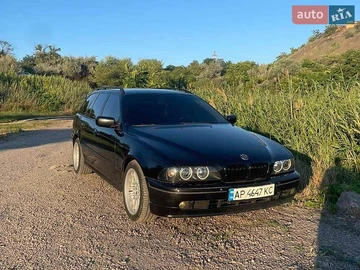 Авто BMW 5 Series 2004 № 8952644