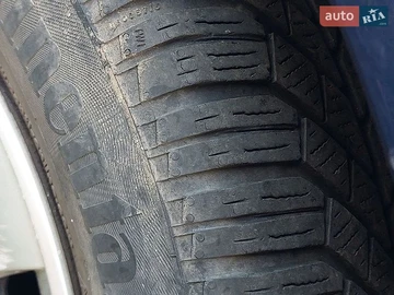 Авто Volkswagen Golf 2005 № 8952649