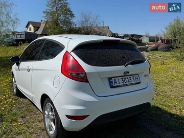Авто Ford Fiesta 2011 № 8952674