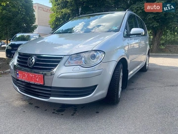 Авто Volkswagen Touran 2007 № 8952687