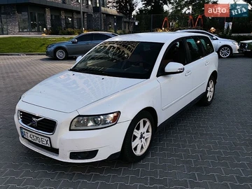 Авто Volvo V50 2009 № 8953127