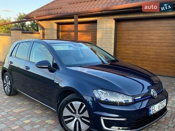 Авто Volkswagen E-Golf 2015 № 8953291