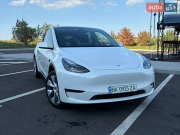 Авто Tesla Model Y 2023 № 8953336