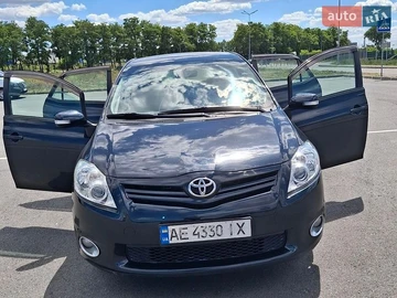 Авто Toyota Auris 2012 № 8953511
