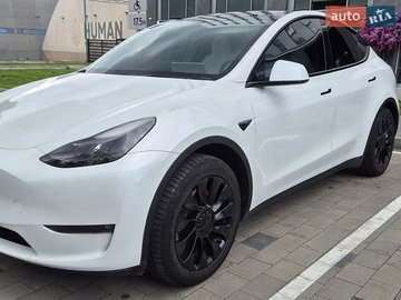 Авто Tesla Model Y 2023 № 8953640