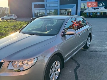 Авто Skoda Superb 2013 № 8953936