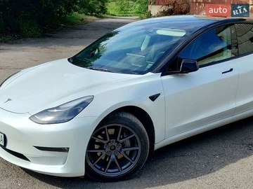 Авто Tesla Model 3 2022 № 8954015