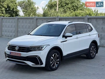 Авто Volkswagen Tiguan 2022 № 8954219