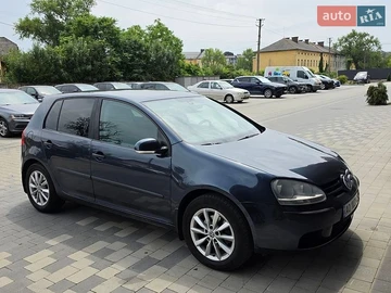 Авто Volkswagen Golf 2004 № 8954367